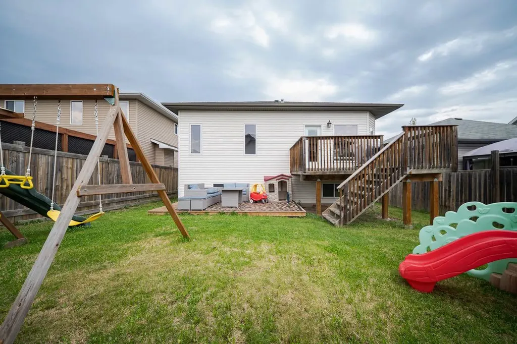 162 Pearl Bay Fort Mcmurray AB T9K 0E4