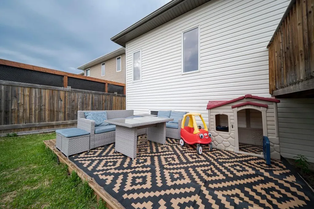 162 Pearl Bay Fort Mcmurray AB T9K 0E4