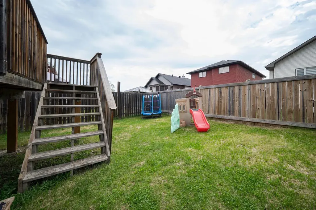 162 Pearl Bay Fort Mcmurray AB T9K 0E4