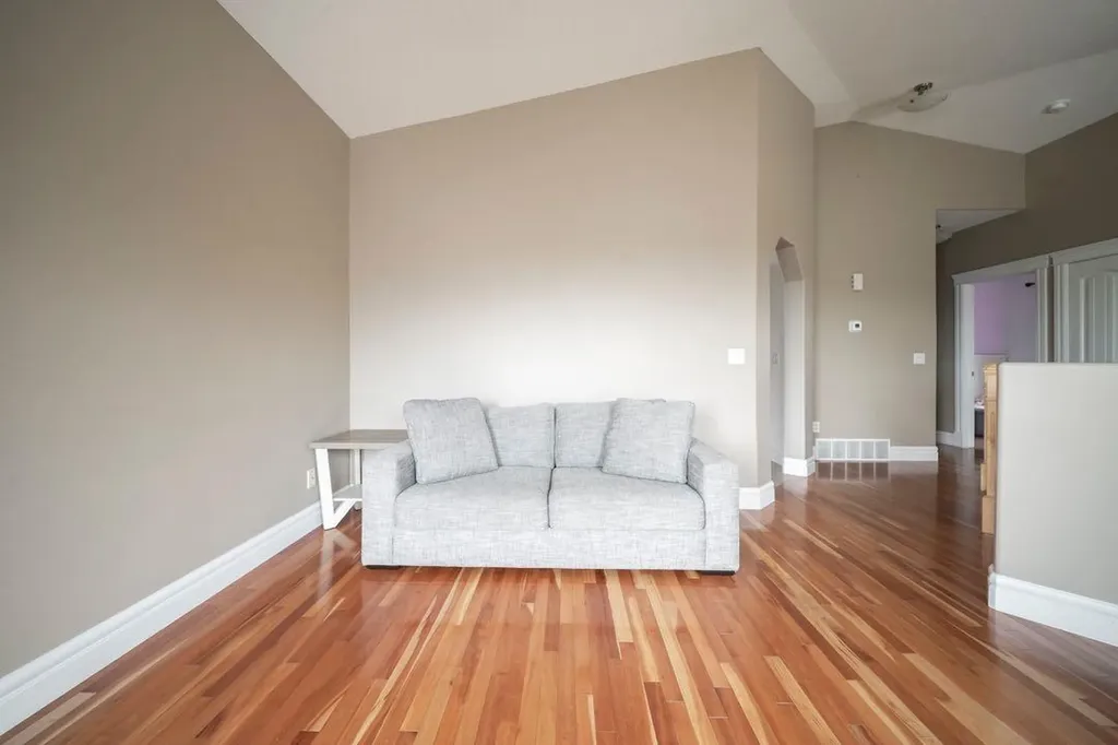 162 Pearl Bay Fort Mcmurray AB T9K 0E4