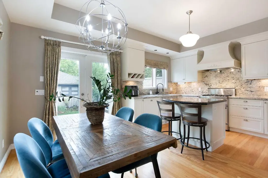 1730 7 Avenue NW Calgary AB T2N 0Z4
