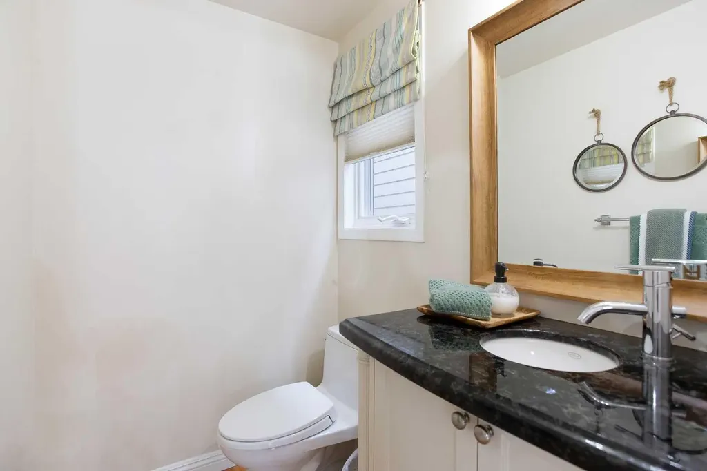 1730 7 Avenue NW Calgary AB T2N 0Z4