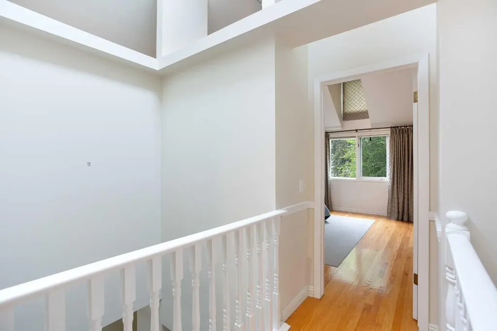 1730 7 Avenue NW Calgary AB T2N 0Z4