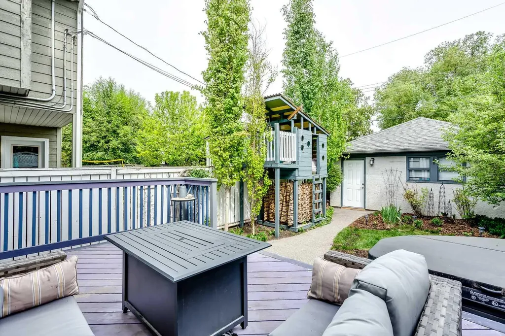 1730 7 Avenue NW Calgary AB T2N 0Z4