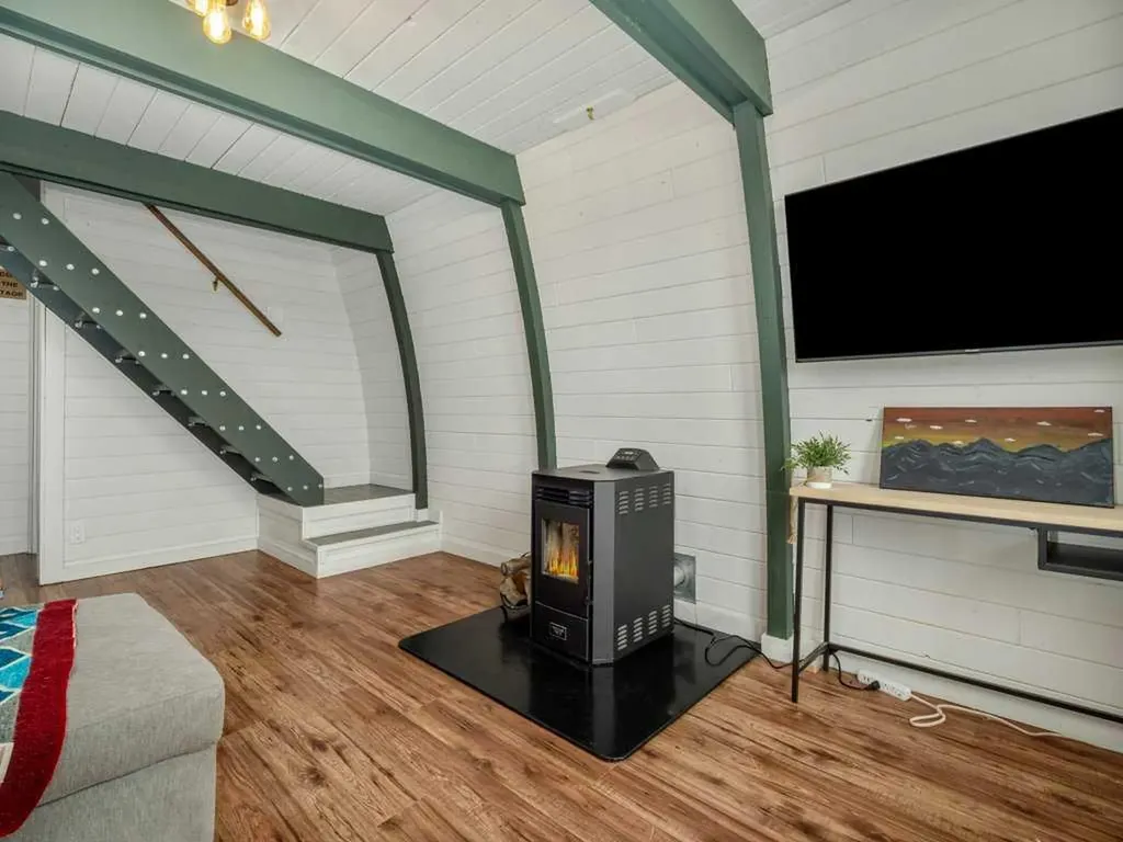 35 Mount Vista Drive Hill Spring AB T0K1E0