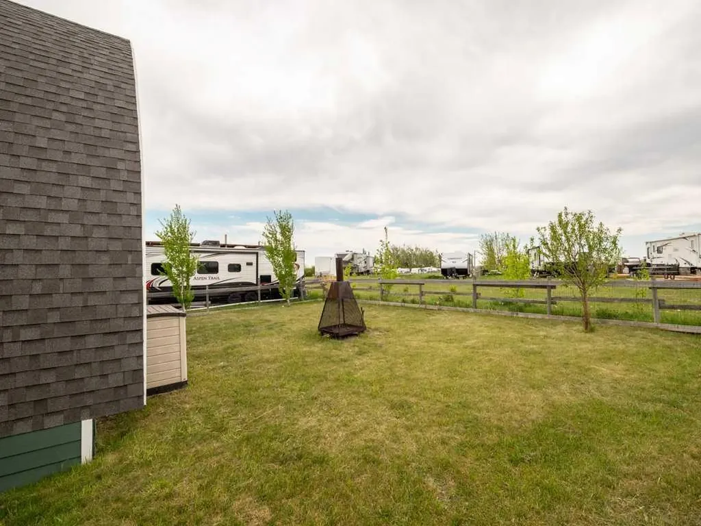 35 Mount Vista Drive Hill Spring AB T0K1E0