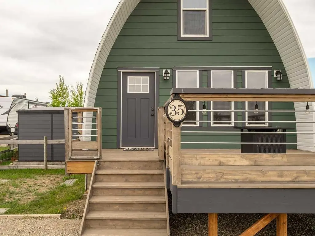 35 Mount Vista Drive Hill Spring AB T0K1E0