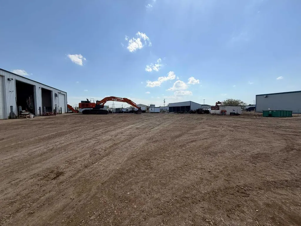 2101 17 Avenue Wainwright AB T9W 1L2