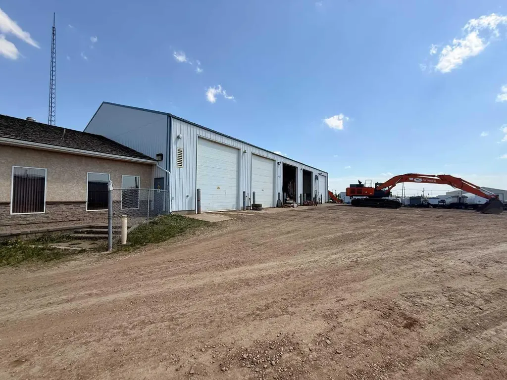 2101 17 Avenue Wainwright AB T9W 1L2