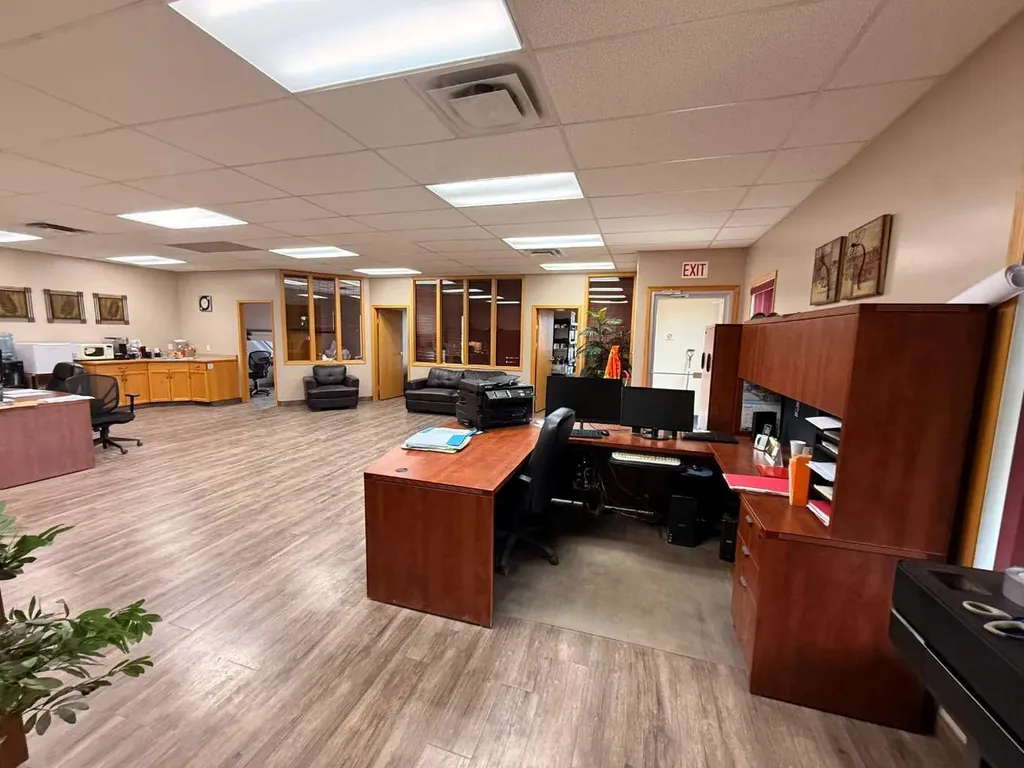 2101 17 Avenue Wainwright AB T9W 1L2