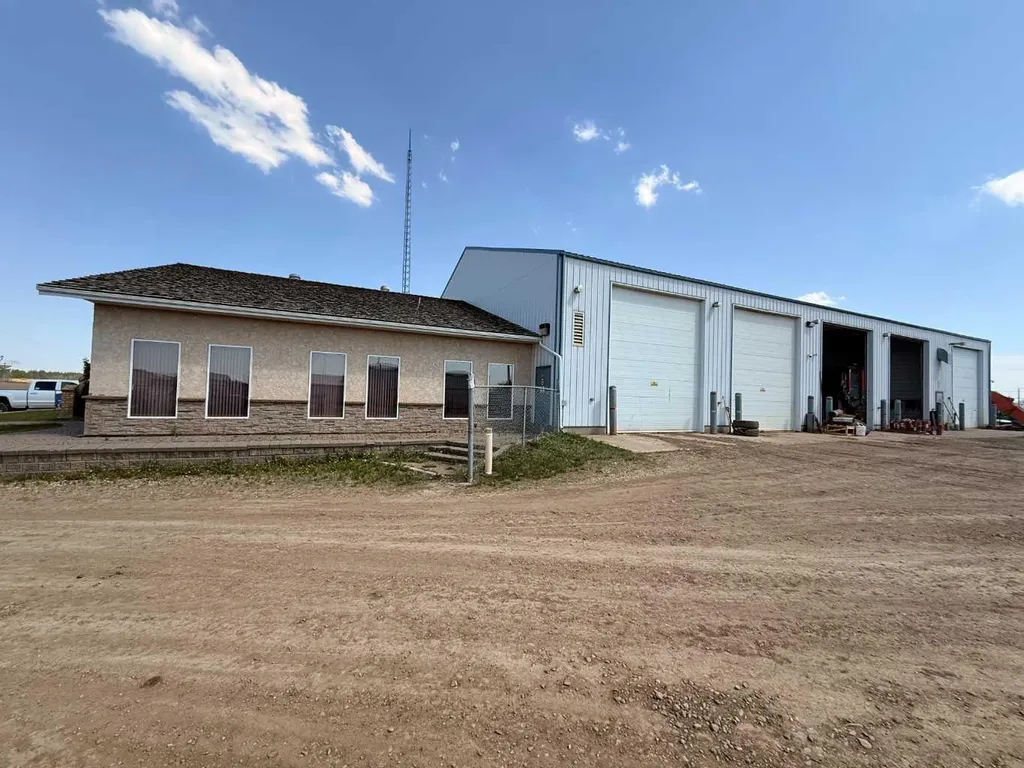 2101 17 Avenue Wainwright AB T9W 1L2
