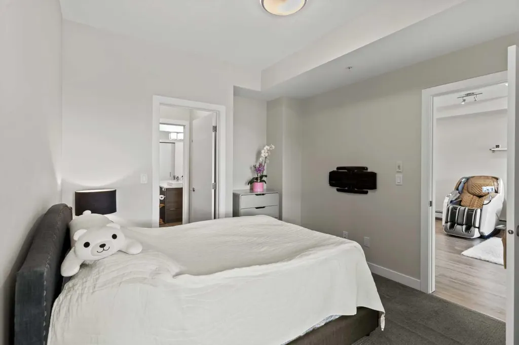 95 Burma Star Road SW Calgary AB T3E8A9