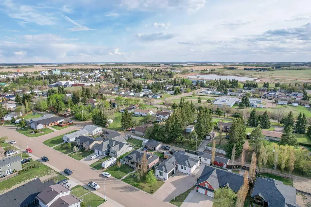 5333 55 Avenue Bashaw AB T0B 0H0
