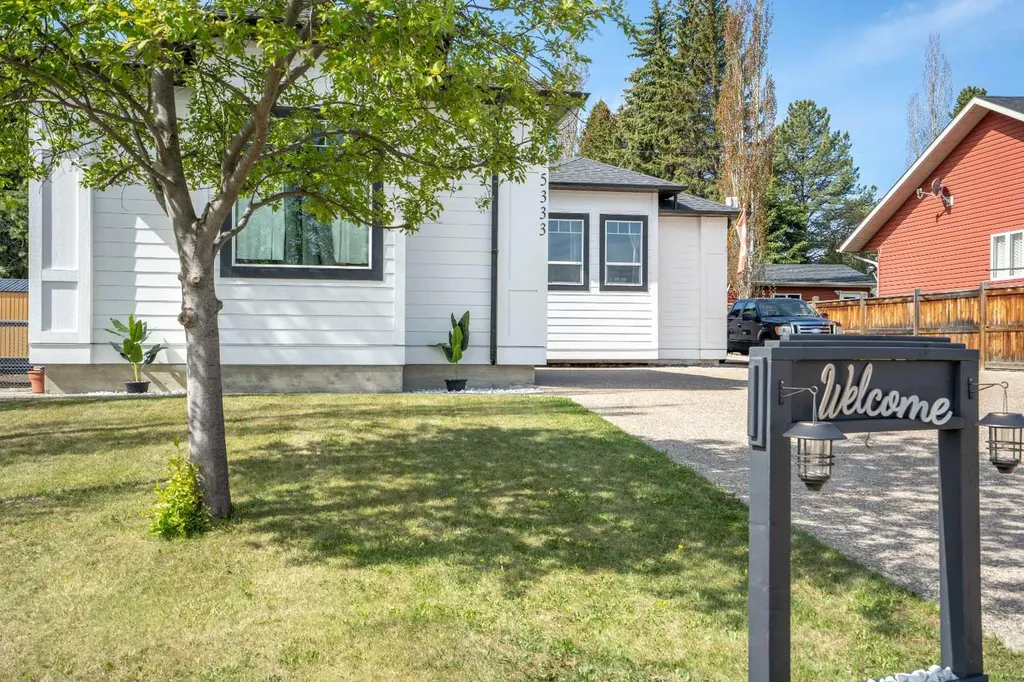 5333 55 Avenue Bashaw AB T0B 0H0
