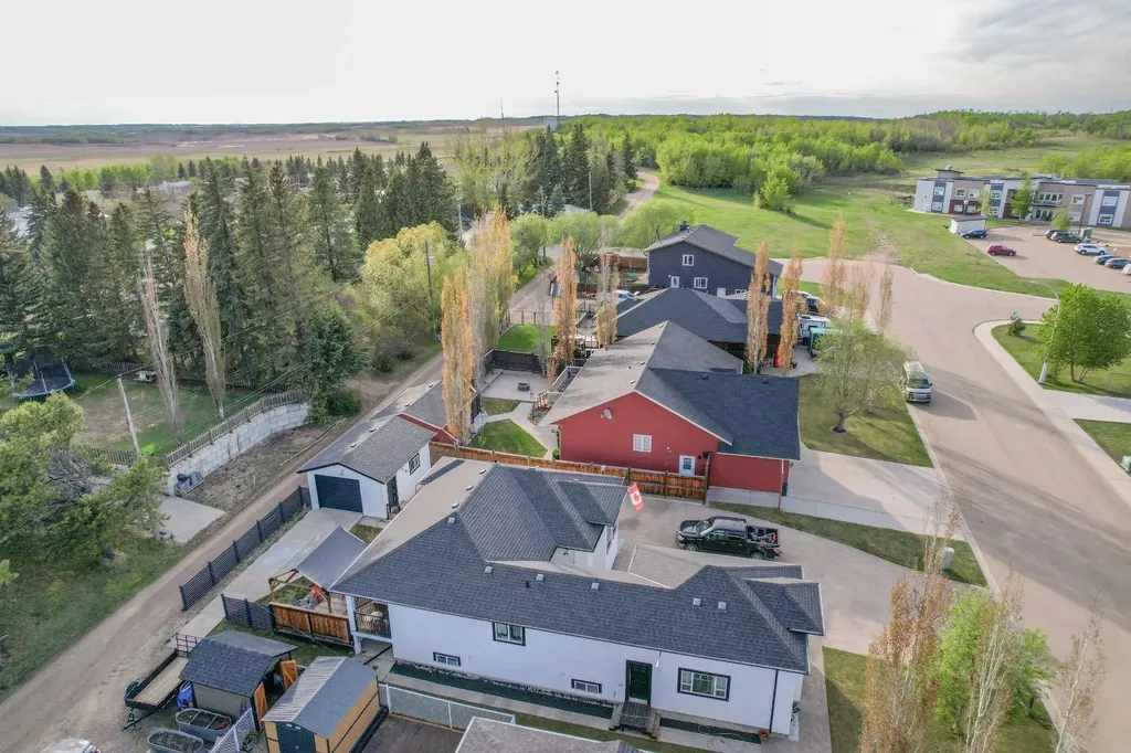 5333 55 Avenue Bashaw AB T0B 0H0