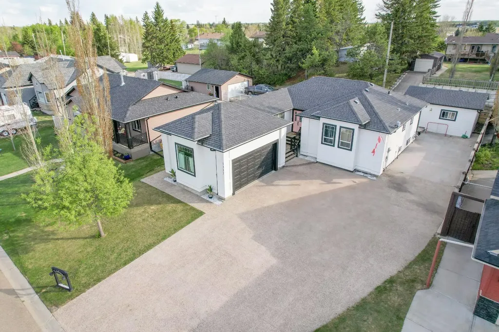 5333 55 Avenue Bashaw AB T0B 0H0