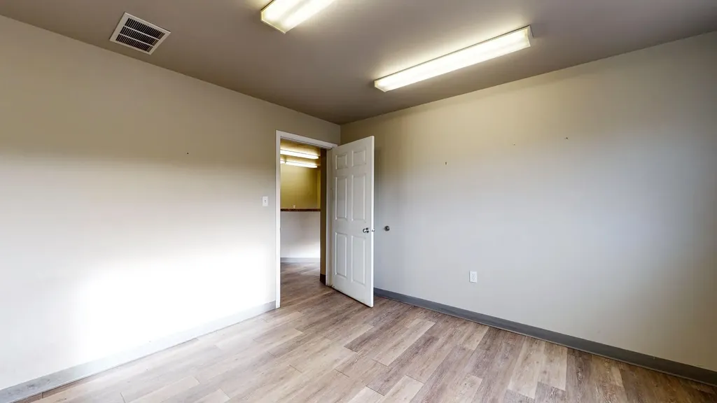 602 13 Street SE Medicine Hat AB T1A 1X3