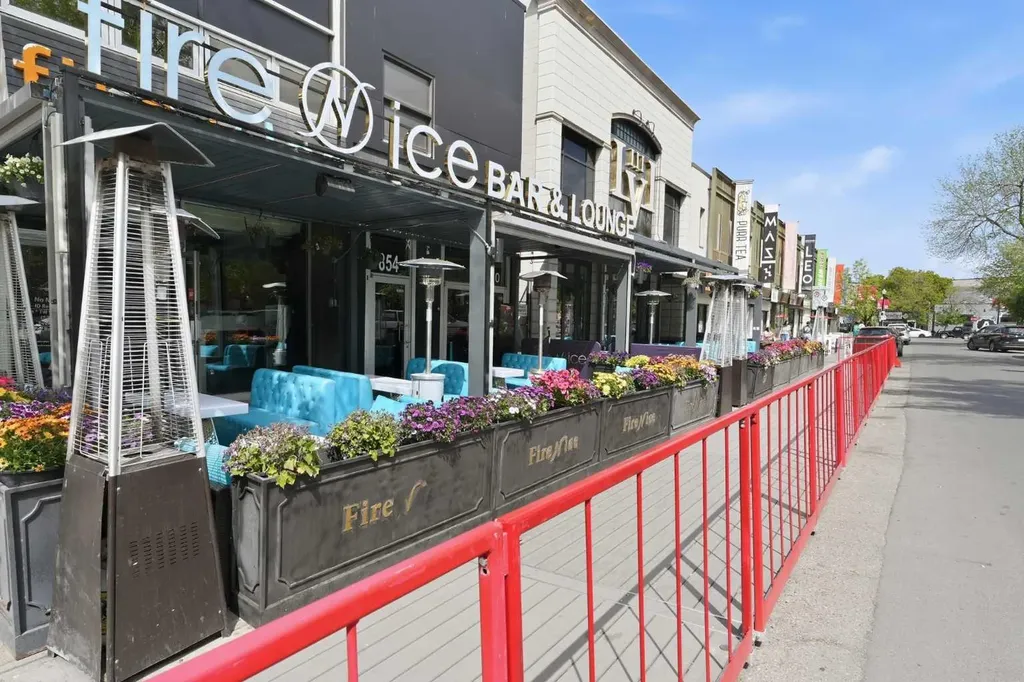 788 12 Avenue SW Calgary AB T2R0H1