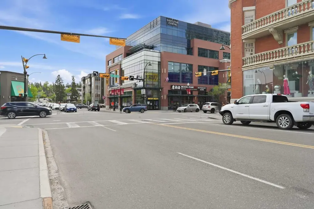 788 12 Avenue SW Calgary AB T2R0H1