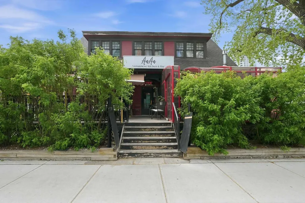 788 12 Avenue SW Calgary AB T2R0H1