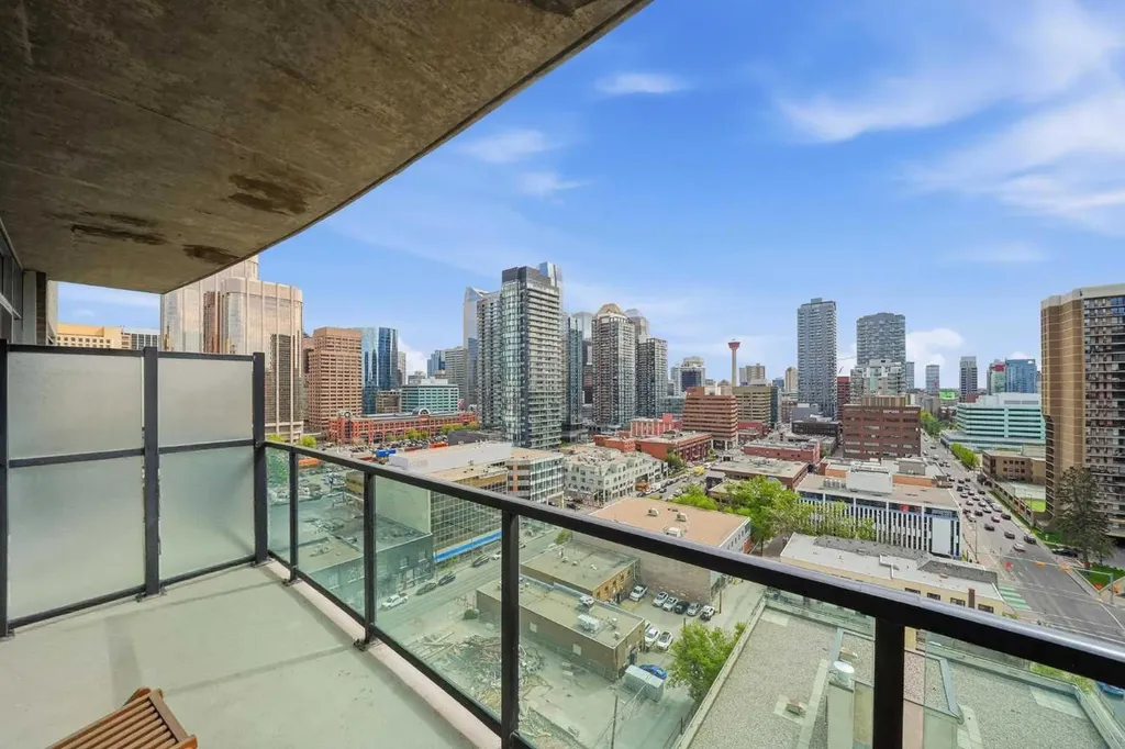 788 12 Avenue SW Calgary AB T2R0H1