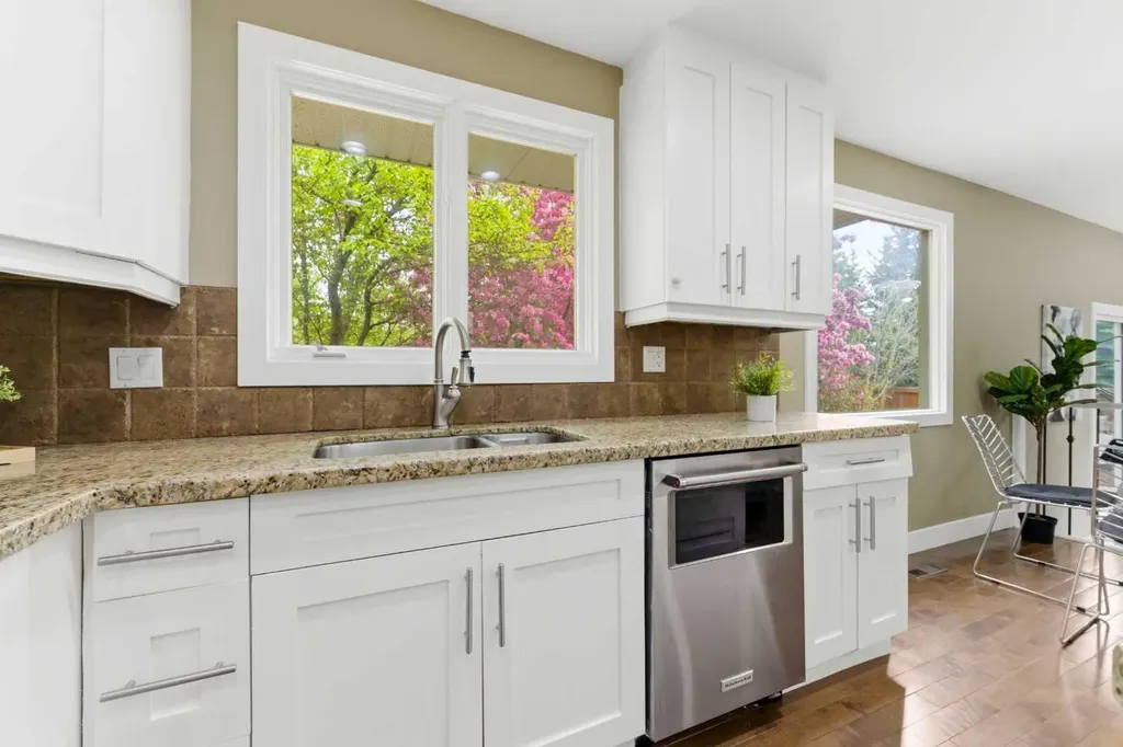 36 Varsity Estates Court NW Calgary AB T3B 5B1