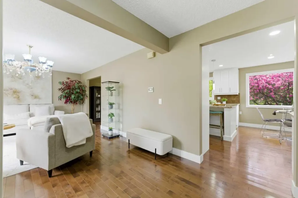 36 Varsity Estates Court NW Calgary AB T3B 5B1