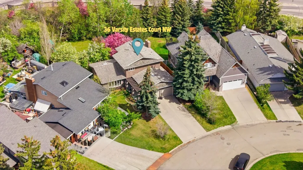 36 Varsity Estates Court NW Calgary AB T3B 5B1
