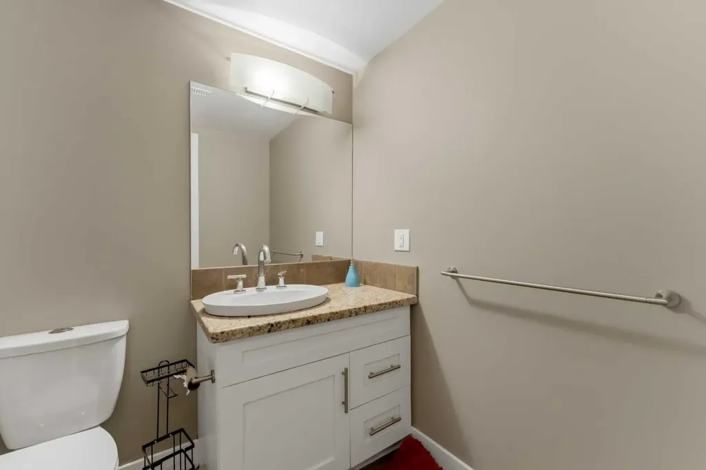 36 Varsity Estates Court NW Calgary AB T3B 5B1