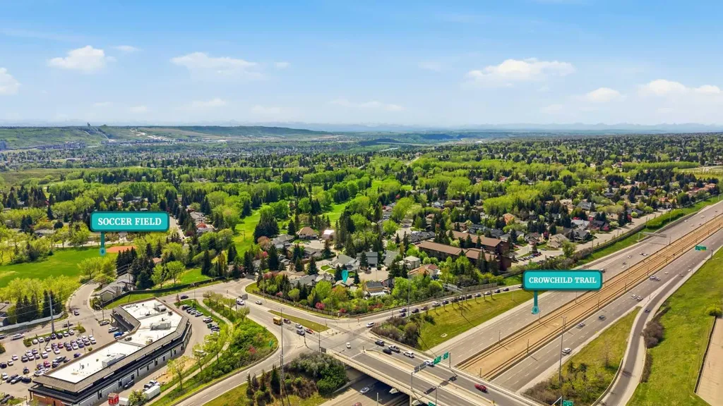 36 Varsity Estates Court NW Calgary AB T3B 5B1