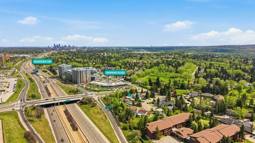 36 Varsity Estates Court NW Calgary AB T3B 5B1