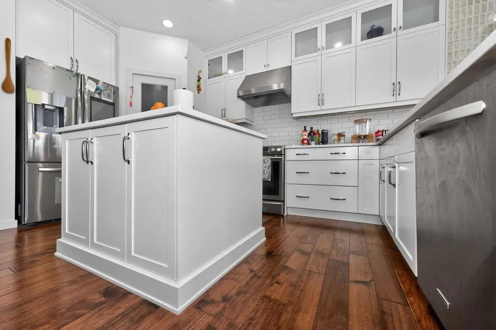 158 Masters Point SE Calgary AB T3M2B5