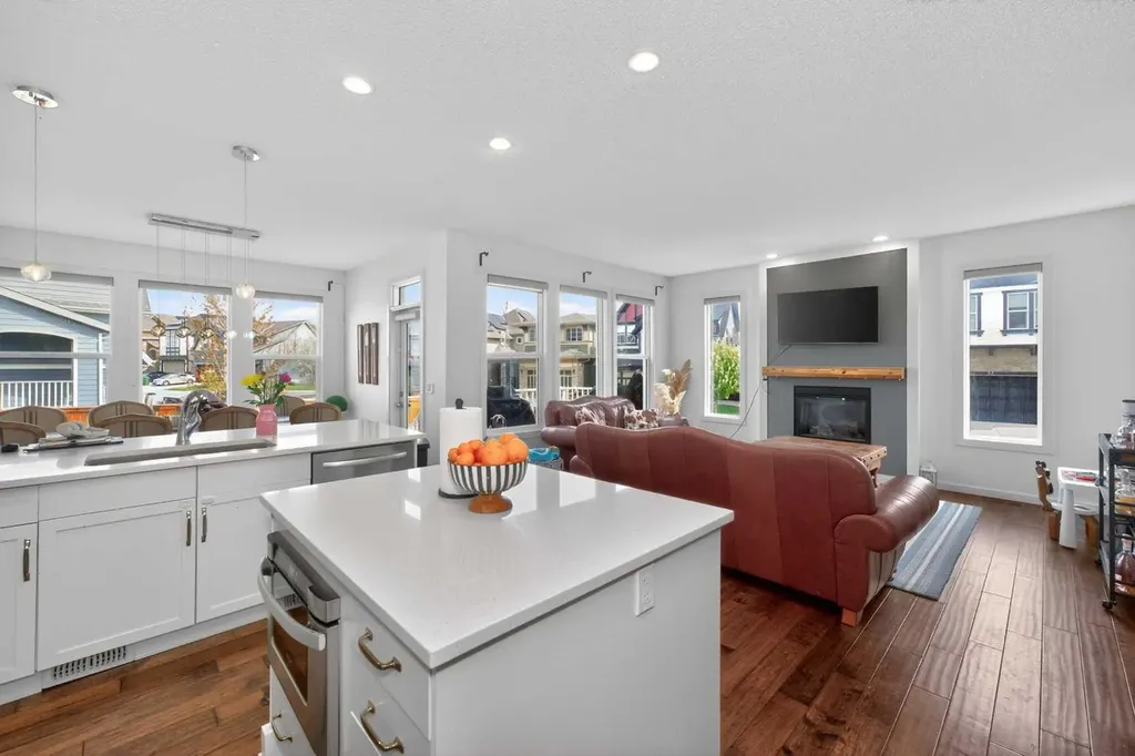 158 Masters Point SE Calgary AB T3M2B5
