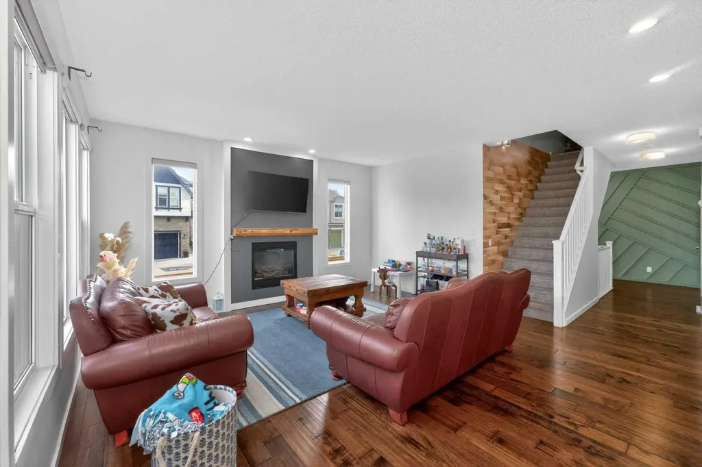 158 Masters Point SE Calgary AB T3M2B5