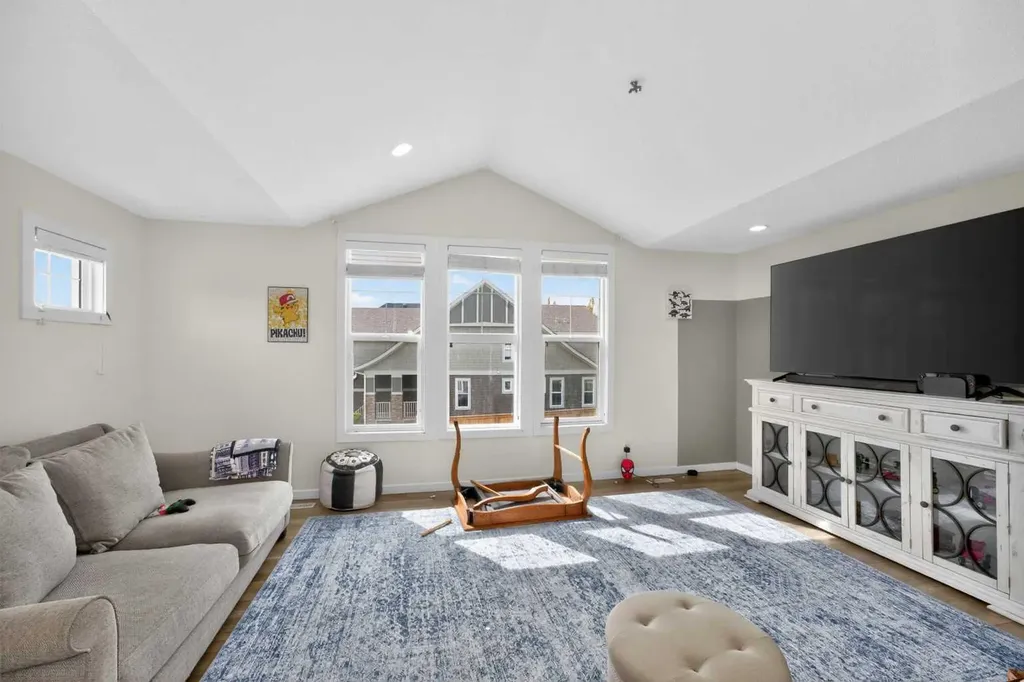 158 Masters Point SE Calgary AB T3M2B5