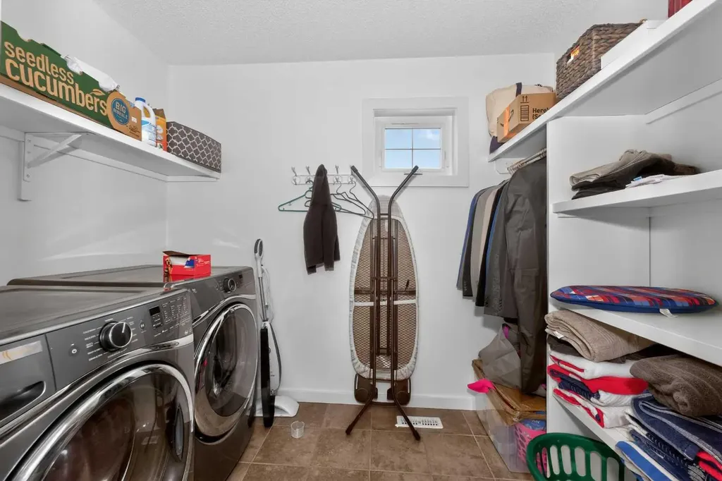 158 Masters Point SE Calgary AB T3M2B5