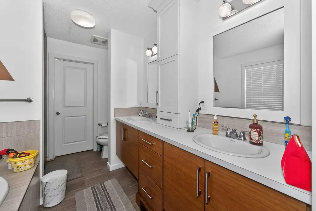 158 Masters Point SE Calgary AB T3M2B5