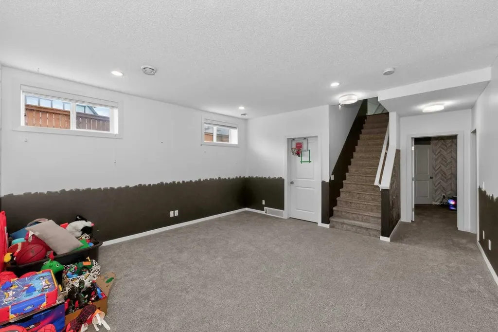 158 Masters Point SE Calgary AB T3M2B5