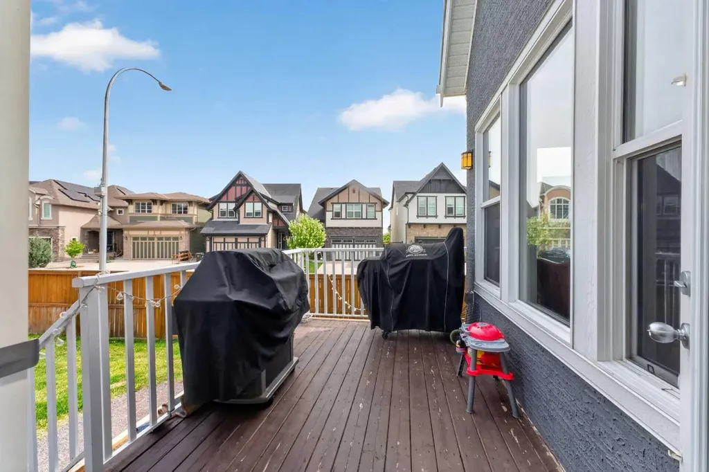 158 Masters Point SE Calgary AB T3M2B5