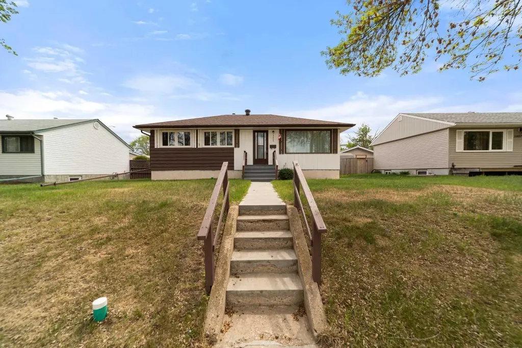 5805 48a Avenue Camrose AB T4V 0L4