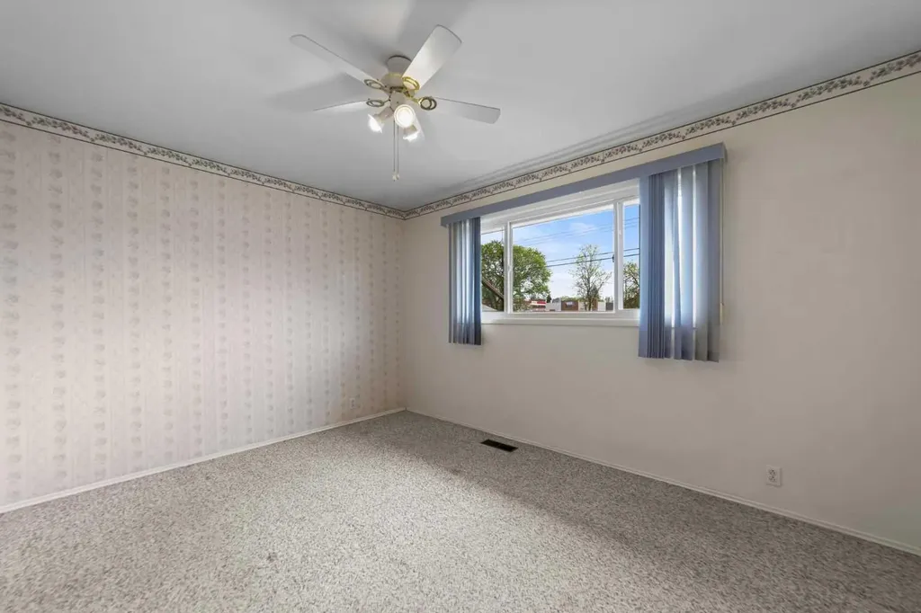5805 48a Avenue Camrose AB T4V 0L4