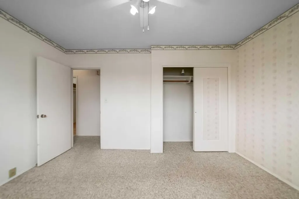 5805 48a Avenue Camrose AB T4V 0L4