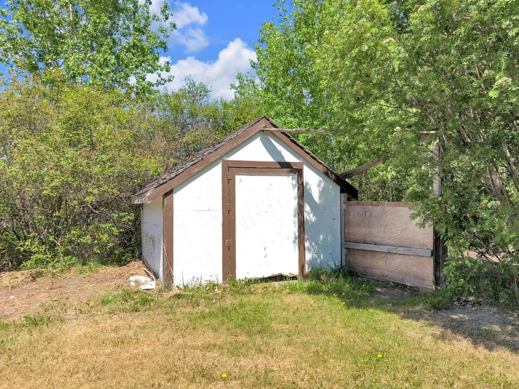 410002 Range Road 5-0 Rural Clearwater County AB T0M 1H0