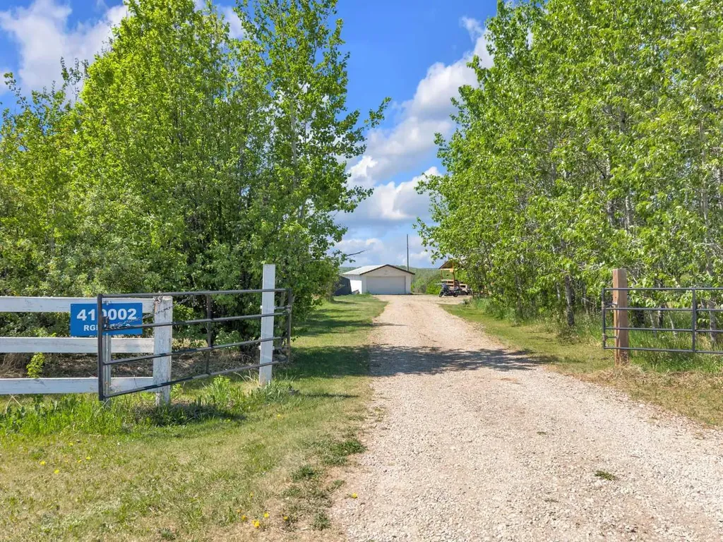 410002 Range Road 5-0 Rural Clearwater County AB T0M 1H0