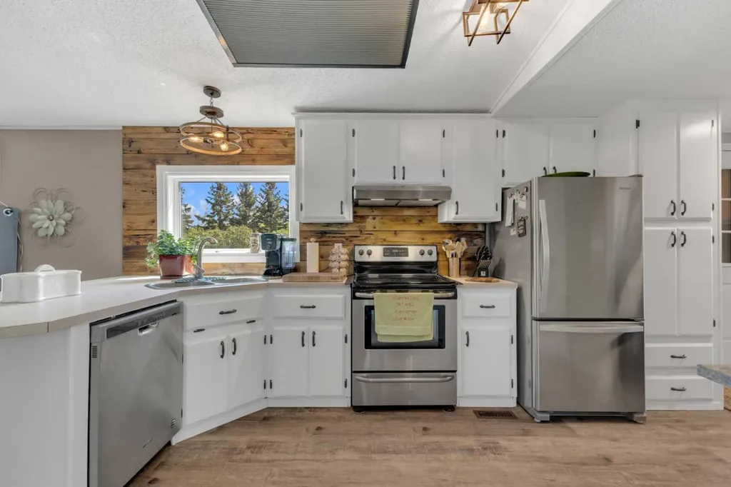 410002 Range Road 5-0 Rural Clearwater County AB T0M 1H0