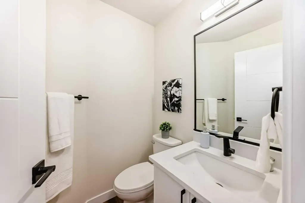 936 Cranston Drive SE Calgary AB T3M 1E3