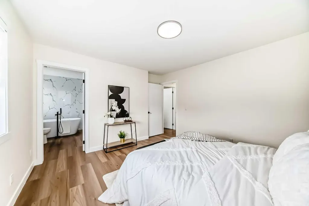 936 Cranston Drive SE Calgary AB T3M 1E3