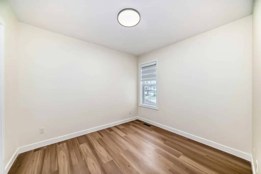 936 Cranston Drive SE Calgary AB T3M 1E3