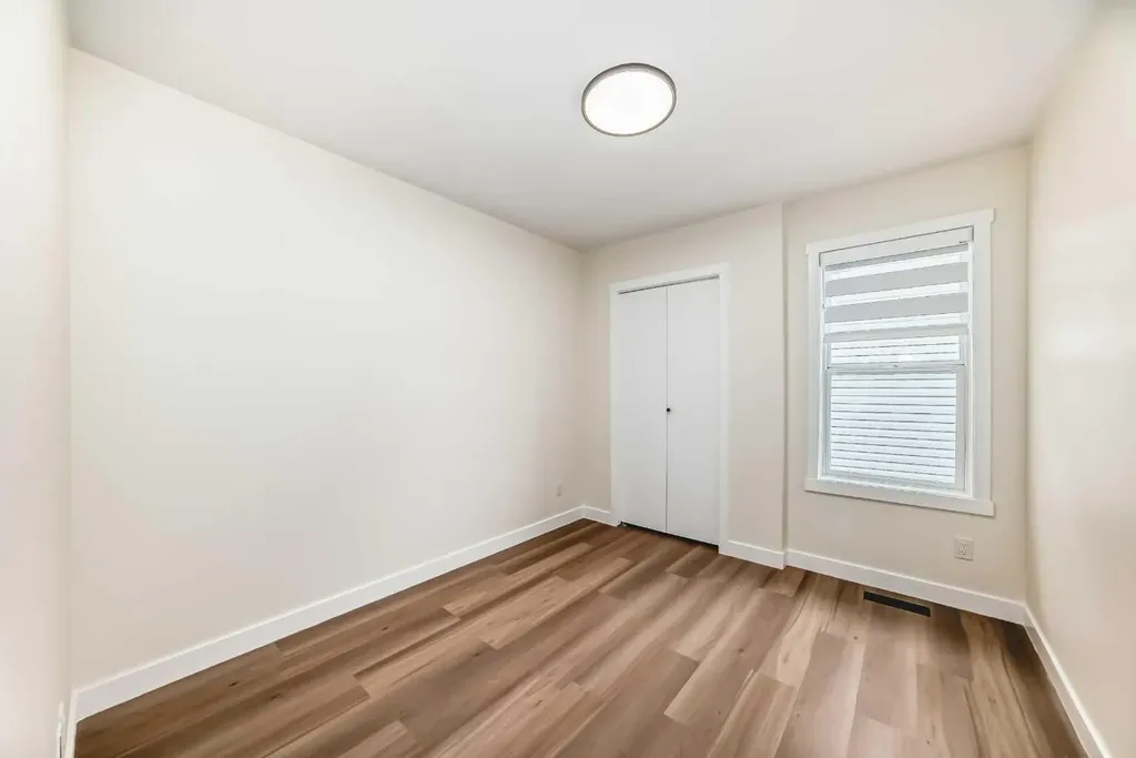 936 Cranston Drive SE Calgary AB T3M 1E3