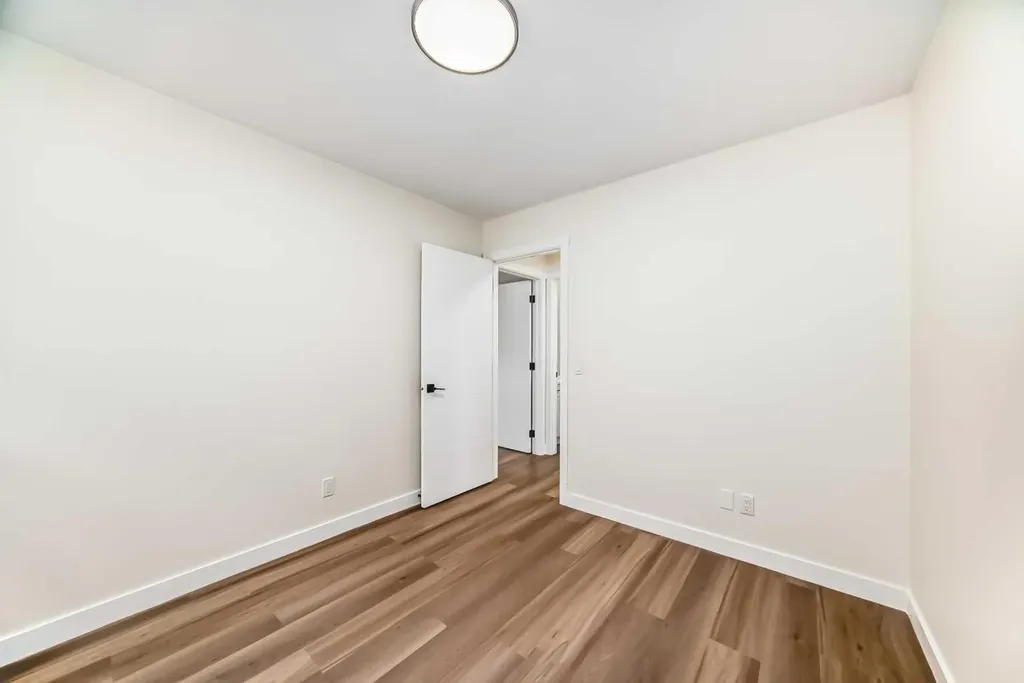 936 Cranston Drive SE Calgary AB T3M 1E3